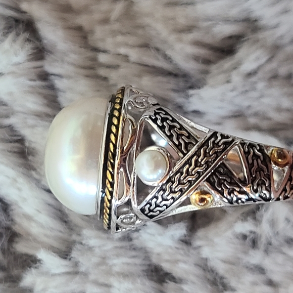 Bold Pearl ring - Picture 2 of 9